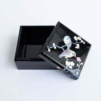 Lacquerd raden box